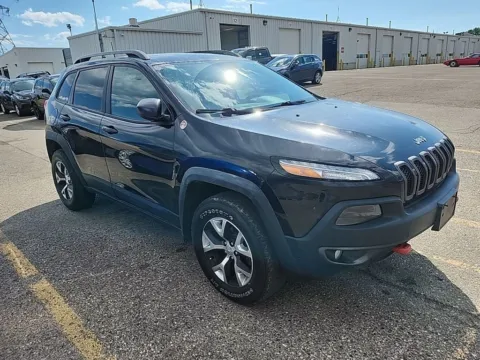 Photos of 2016 Jeep Cherokee Trailhawk for sale in Spring Lake, MI at Lakeside Automotive Group