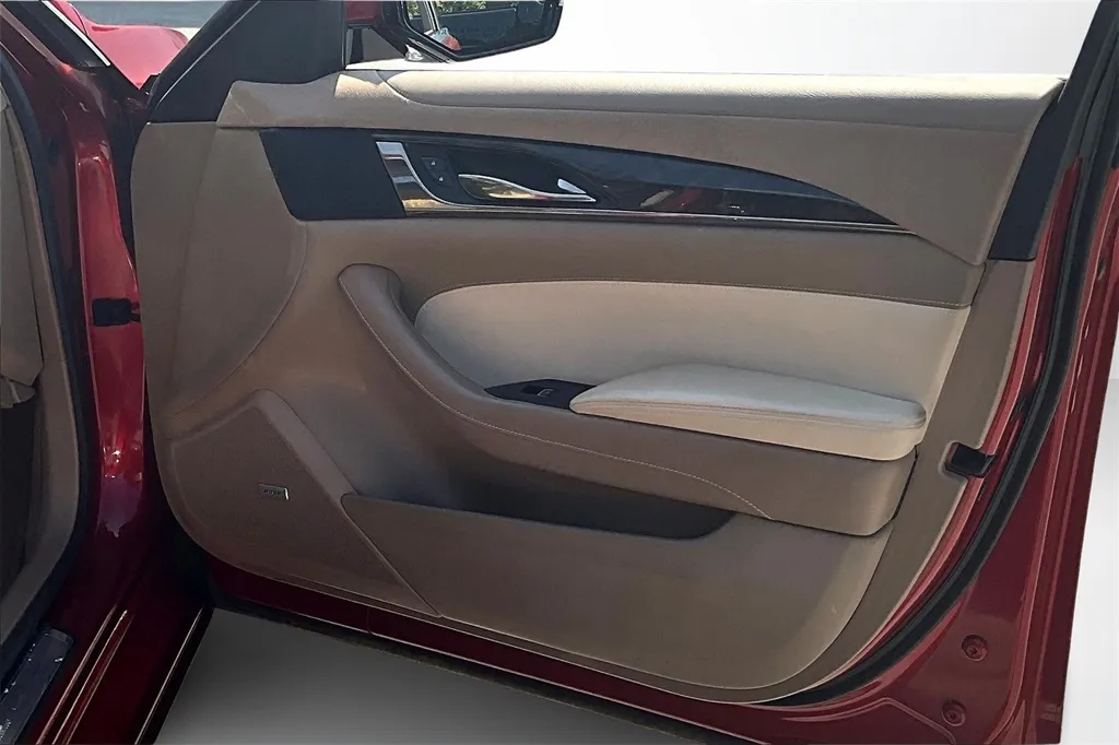 2015 Cadillac CTS Luxury photo 30