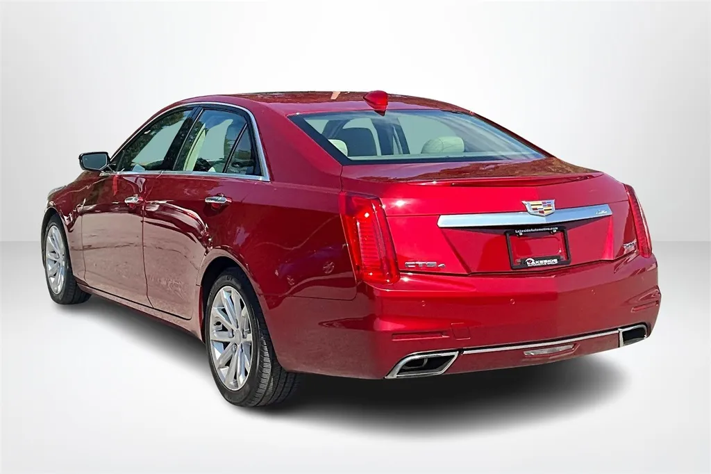 2015 Cadillac CTS Luxury photo 2