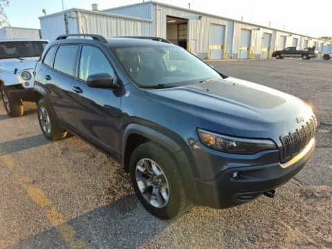 Photos of 2019 Jeep Cherokee Trailhawk for sale in Spring Lake, MI at Lakeside Automotive Group