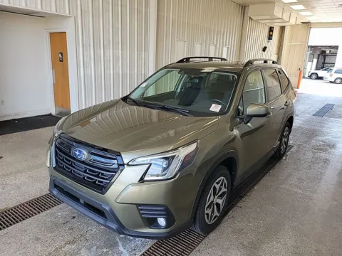 Green 2022 Subaru Forester Premium for sale in Spring Lake, MI
