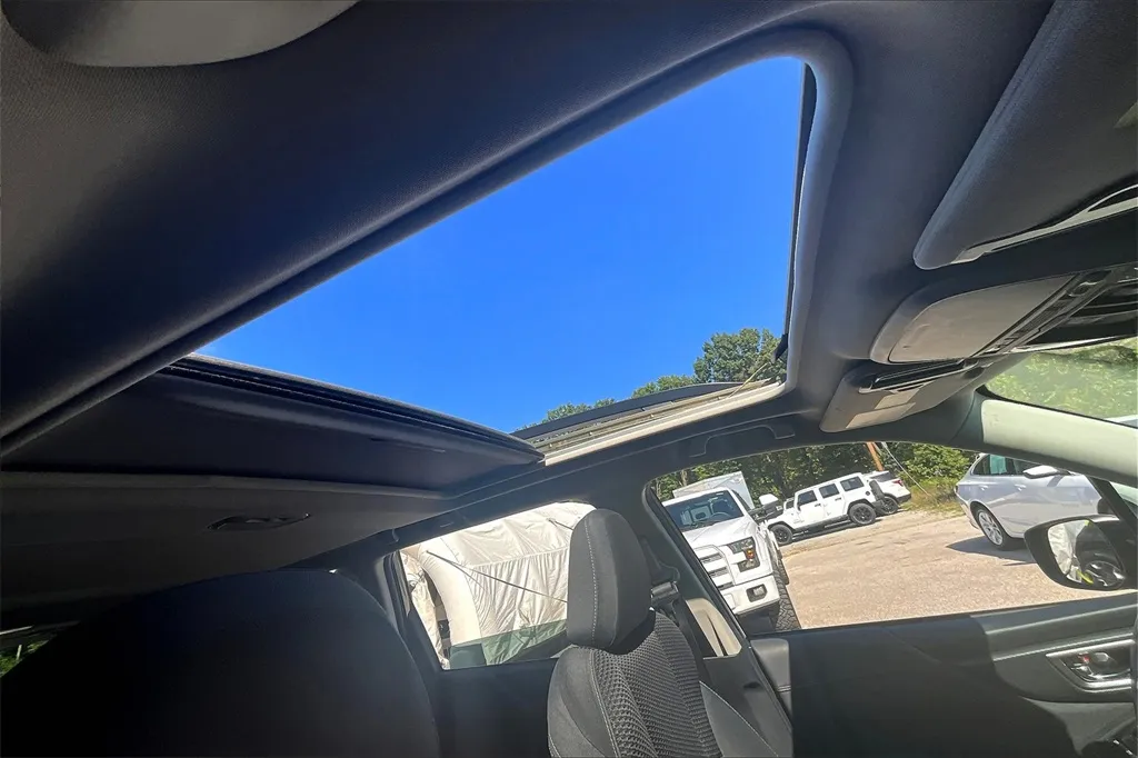 2022 Subaru Forester Premium photo 31