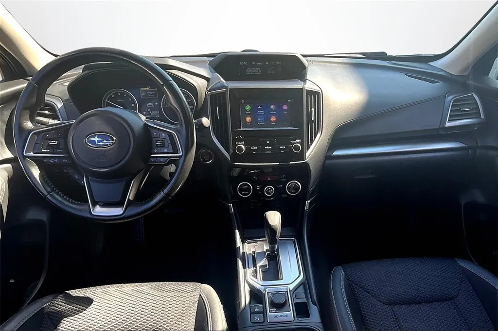 2022 Subaru Forester Premium photo 3