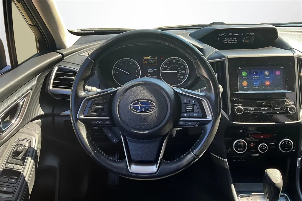 2022 Subaru Forester Premium photo 14
