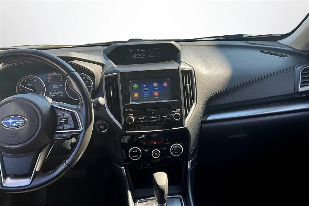 2022 Subaru Forester Premium photo 26