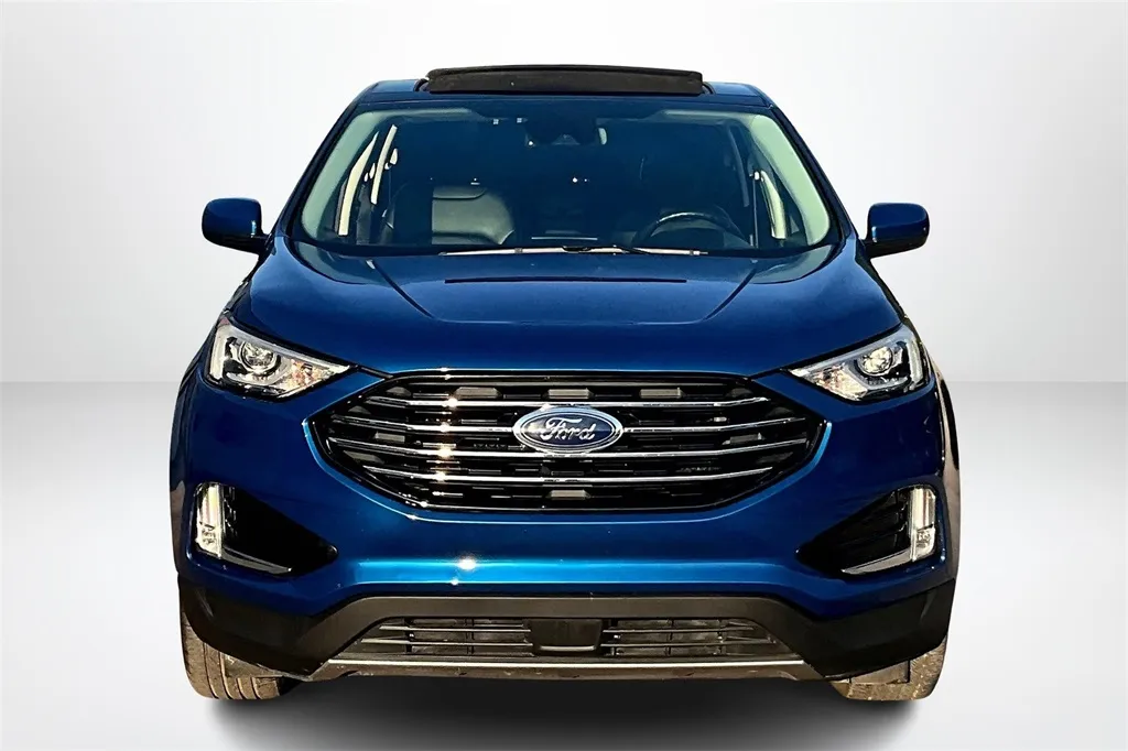 2022 Ford Edge SEL photo 11