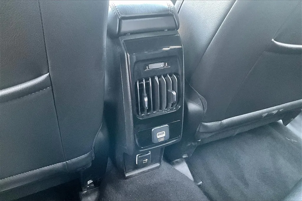 2023 Jeep Compass Limited photo 4