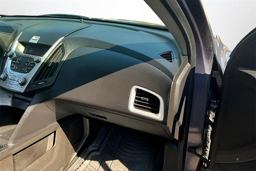 2014 Chevrolet Equinox LS photo 18