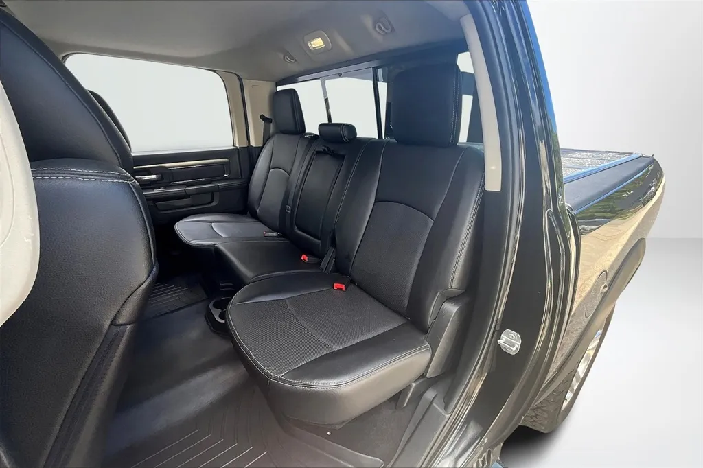 2015 Ram 1500 Sport photo 6