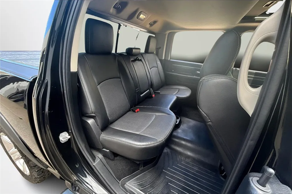2015 Ram 1500 Sport photo 28