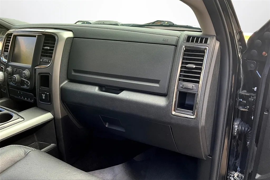 2015 Ram 1500 Sport photo 7
