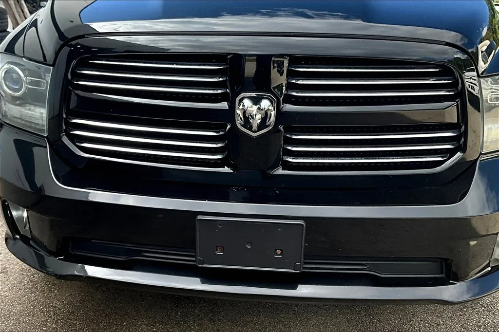 2015 Ram 1500 Sport photo 30
