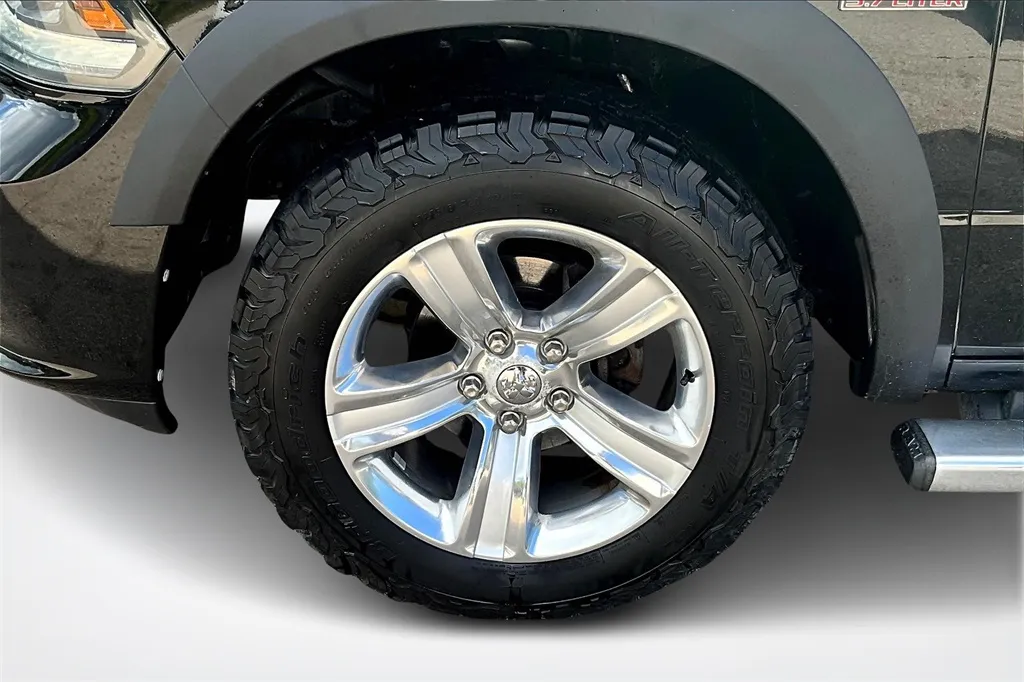 2015 Ram 1500 Sport photo 9
