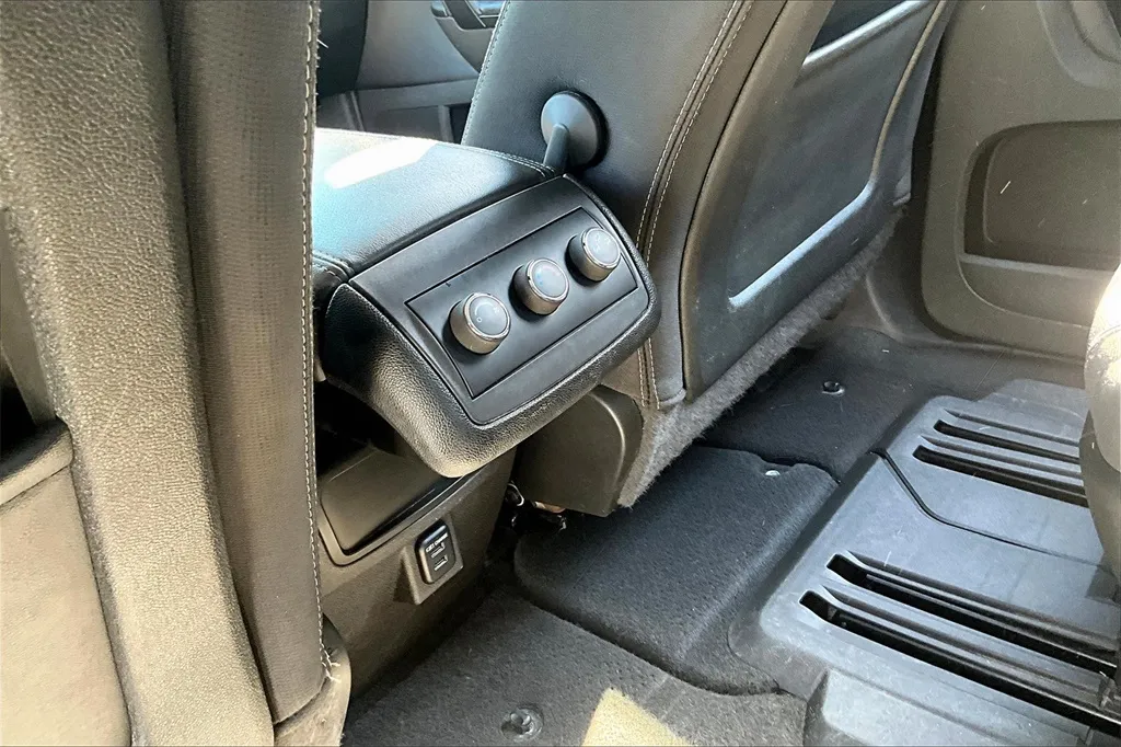 2015 Gmc Acadia SLE photo 4