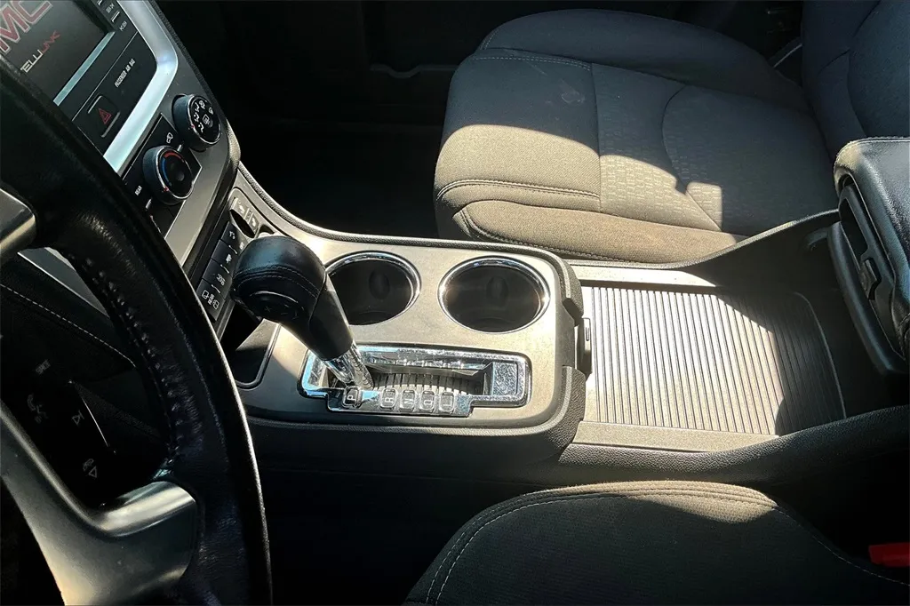 2015 Gmc Acadia SLE photo 27
