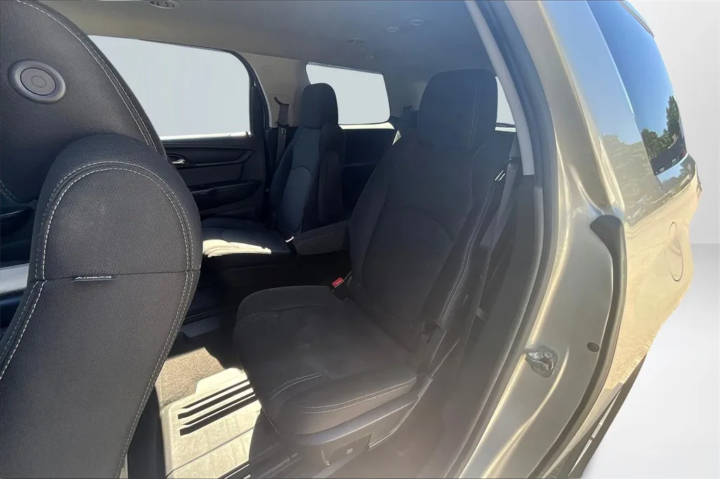 2015 Gmc Acadia SLE photo 7