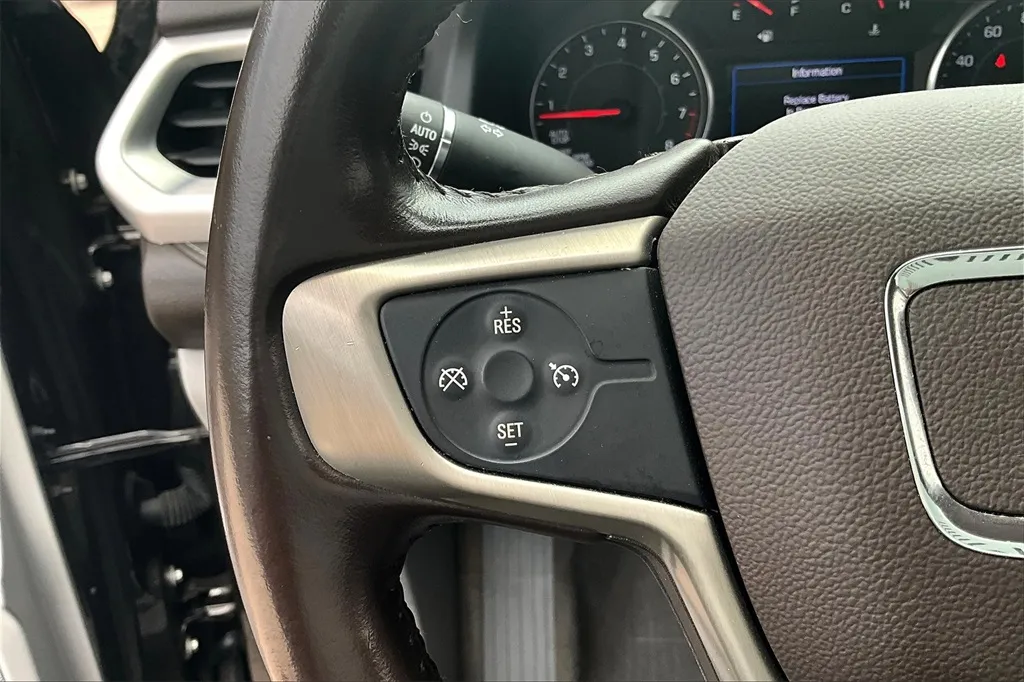 2020 Gmc Acadia SLE photo 16