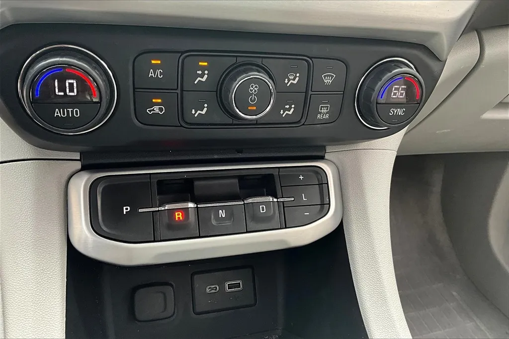 2020 Gmc Acadia SLE photo 28