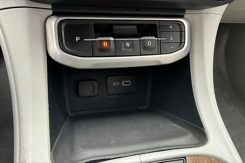 2020 Gmc Acadia SLE photo 6