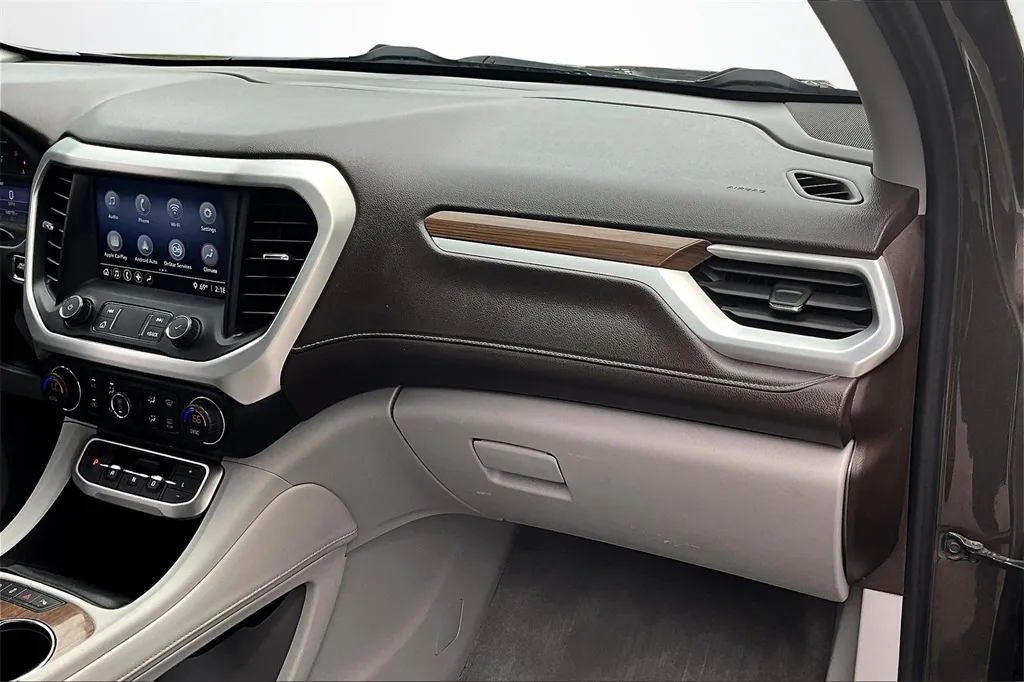 2020 Gmc Acadia SLE photo 21