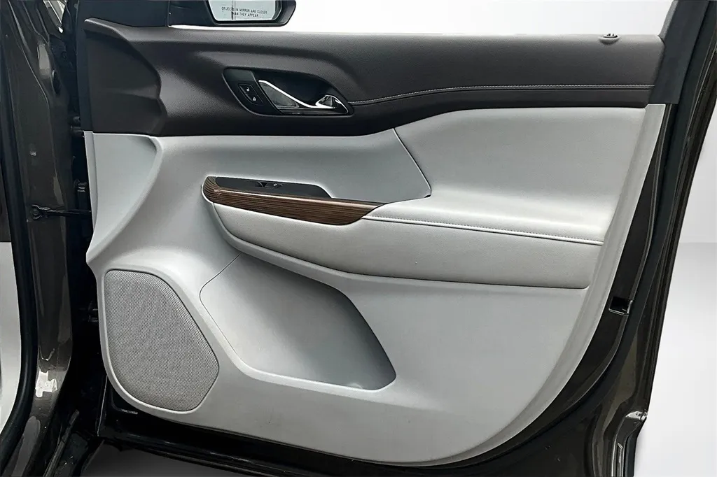 2020 Gmc Acadia SLE photo 32