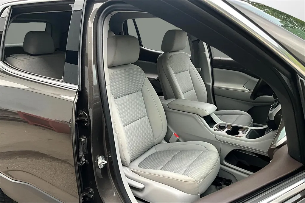 2020 Gmc Acadia SLE photo 10