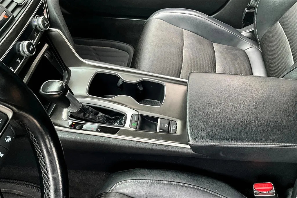 2018 Honda Accord Sport photo 6