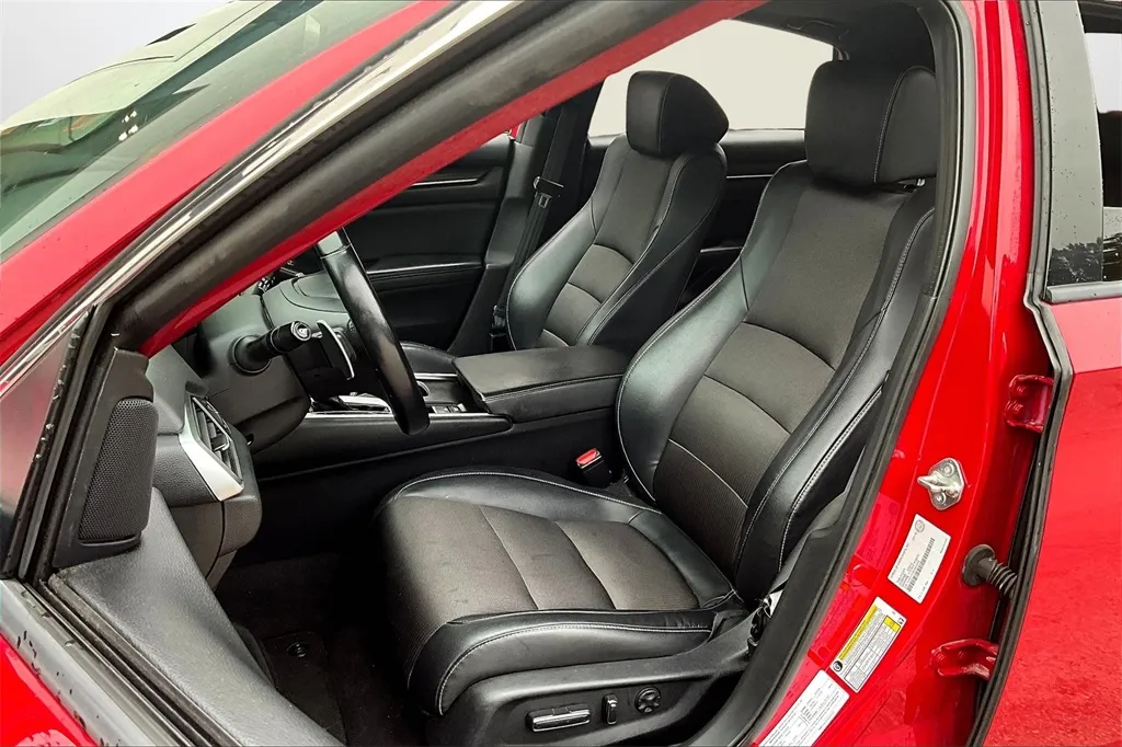 2018 Honda Accord Sport photo 7