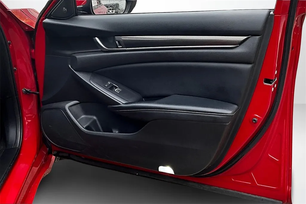 2018 Honda Accord Sport photo 18
