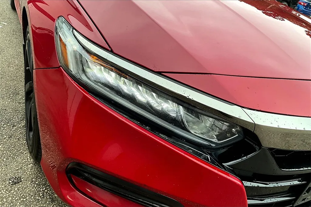 2018 Honda Accord Sport photo 19