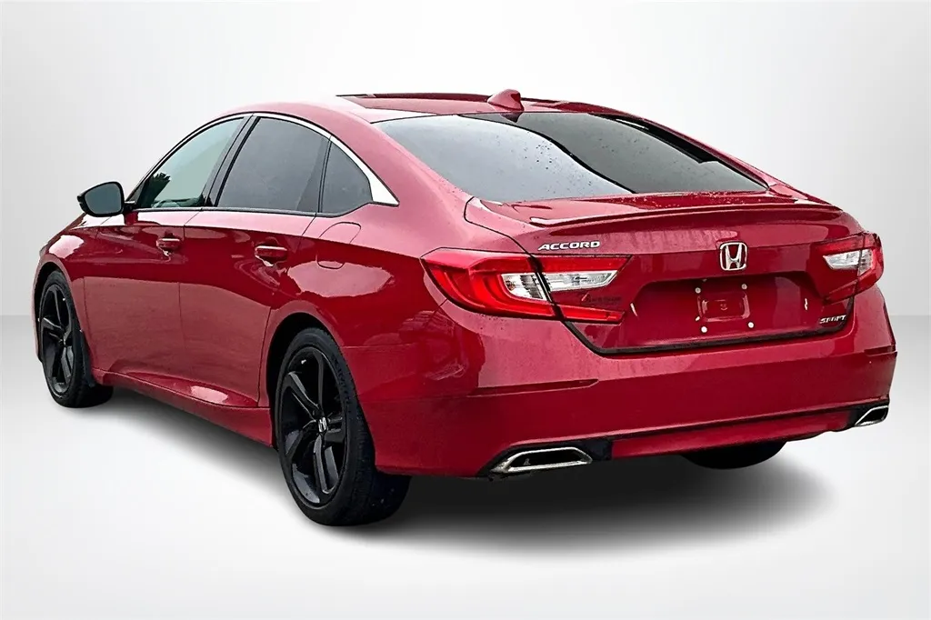 2018 Honda Accord Sport photo 2