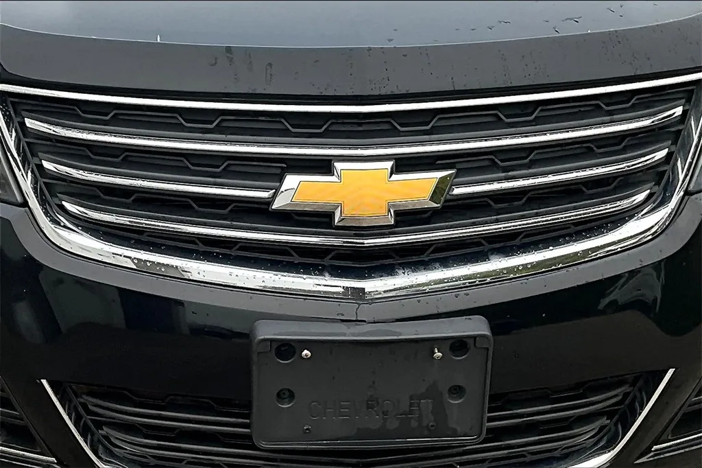 2017 Chevrolet Traverse 2LT photo 22