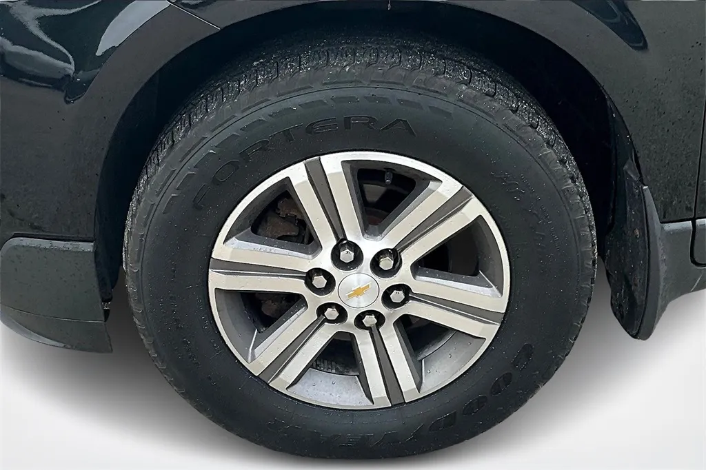 2017 Chevrolet Traverse 2LT photo 32