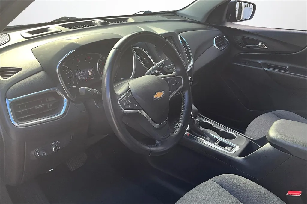 2022 Chevrolet Equinox LT photo 16