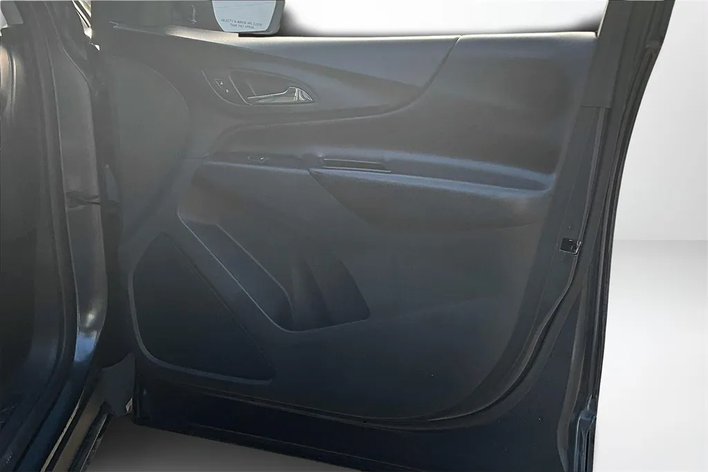 2022 Chevrolet Equinox LT photo 18