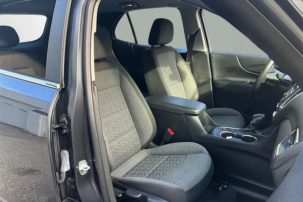 2022 Chevrolet Equinox LT photo 29