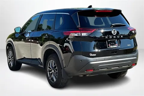 More photos of 2021 Nissan Rogue S at Lakeside Automotive Group, MI