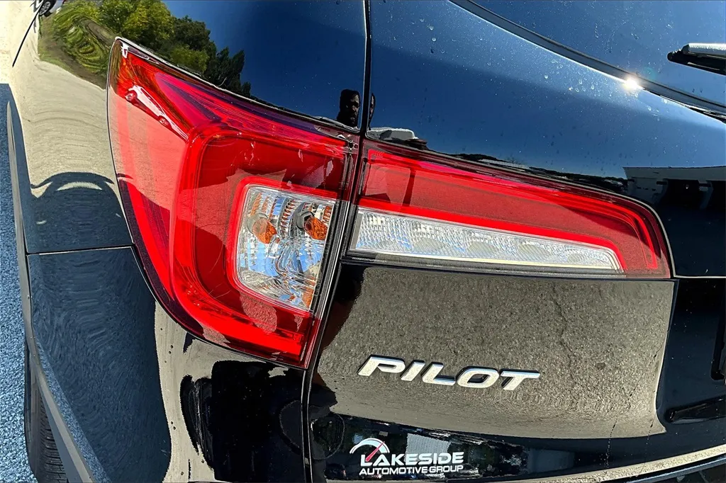 2020 Honda Pilot EX-L photo 19