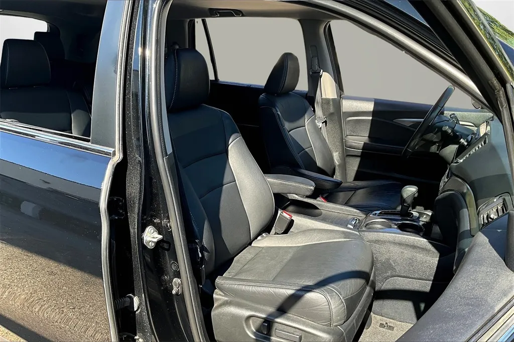 2020 Honda Pilot EX-L photo 21