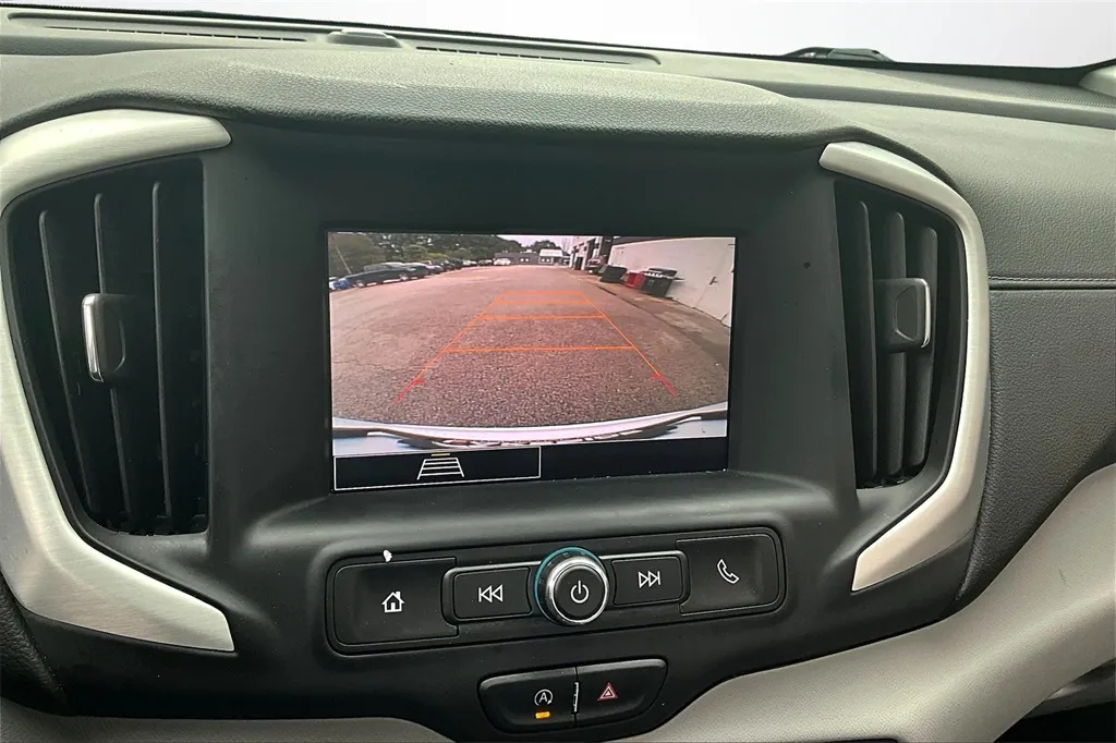 2023 Gmc Terrain SLE photo 16
