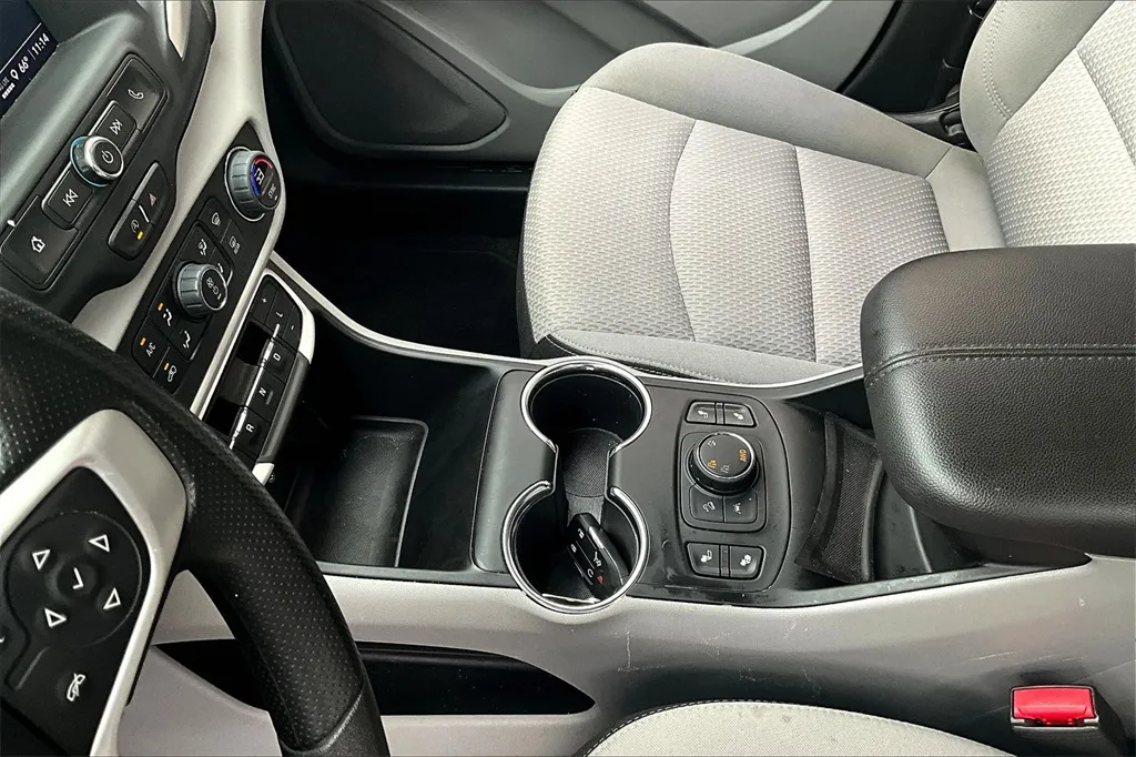 2023 Gmc Terrain SLE photo 28