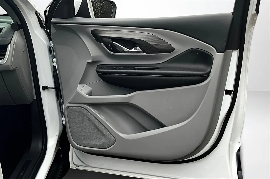 2023 Gmc Terrain SLE photo 30