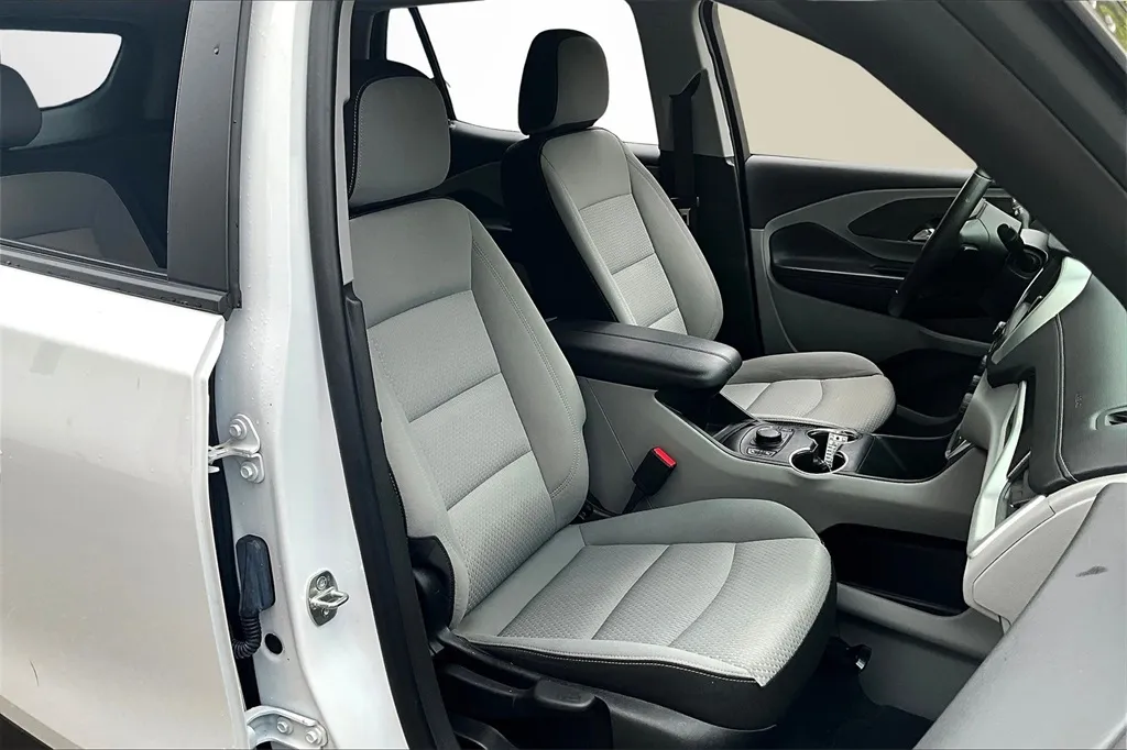 2023 Gmc Terrain SLE photo 9