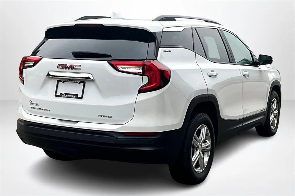 2023 Gmc Terrain SLE photo 13