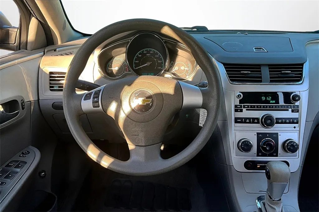 2011 Chevrolet Malibu LS photo 11