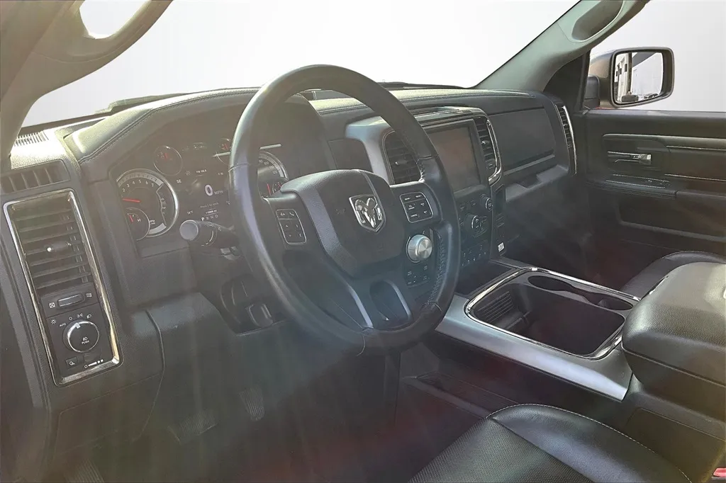 2016 Ram 1500 Sport photo 17