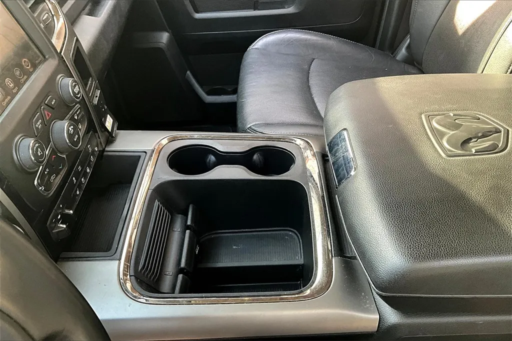 2016 Ram 1500 Sport photo 28