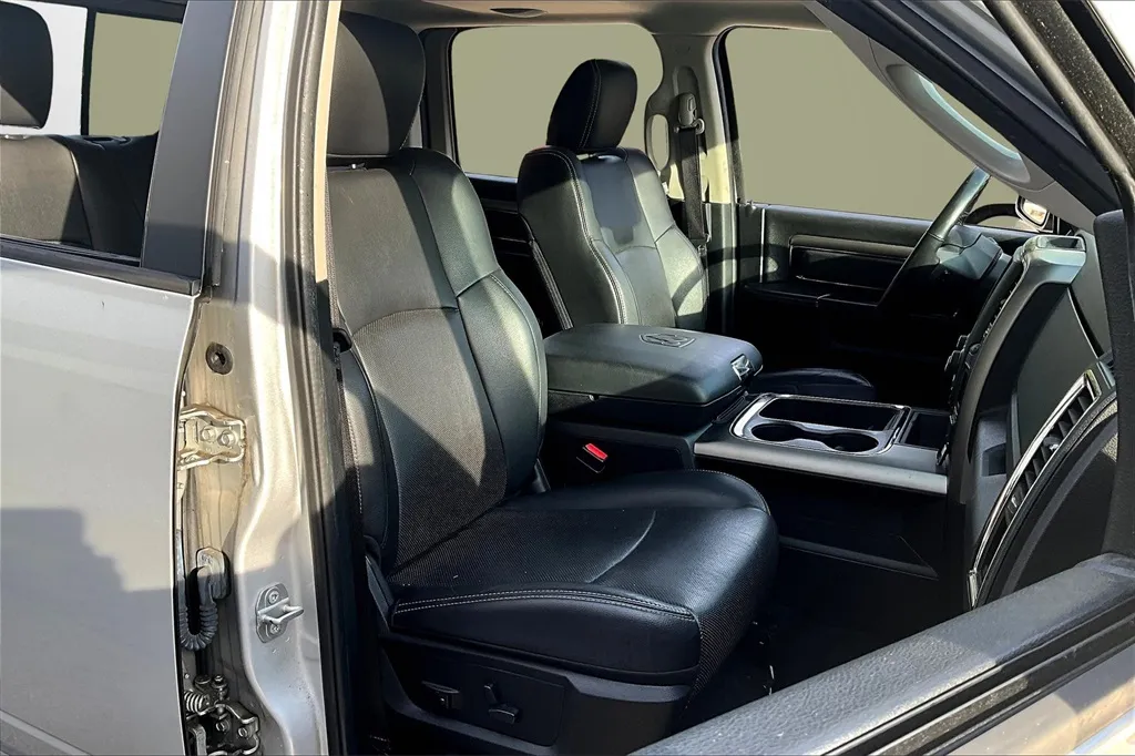 2016 Ram 1500 Sport photo 9