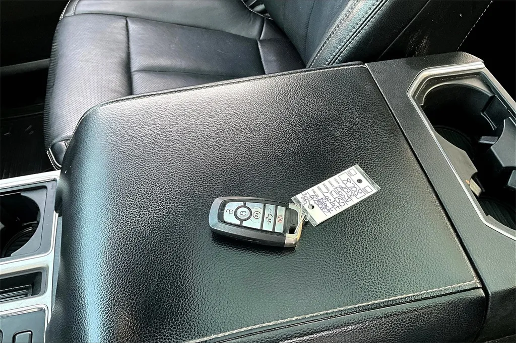 2018 Ford F-150 Lariat photo 31