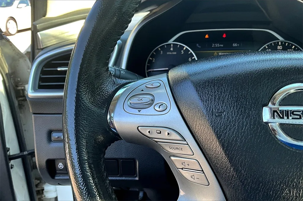 2017 Nissan Murano photo 13